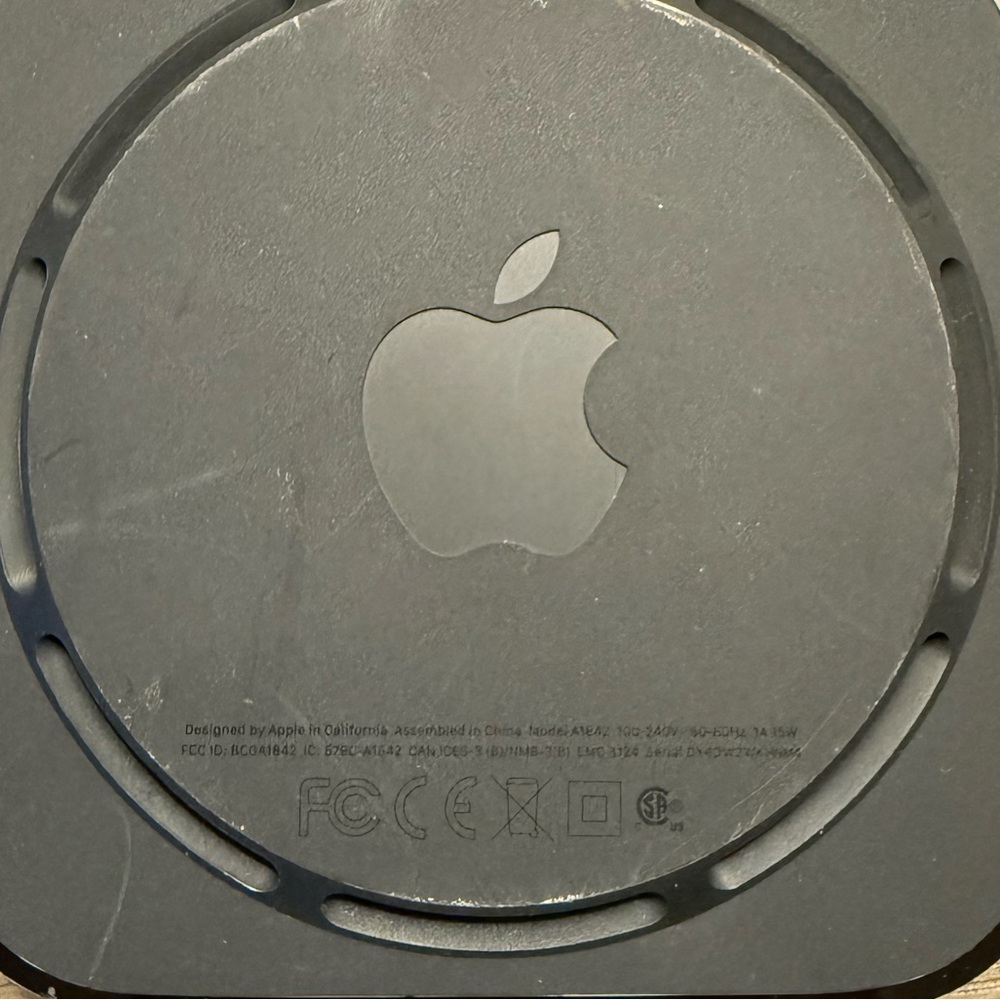 Apple TV 4K (64GB, Previous Model) - Picture 4 of 5